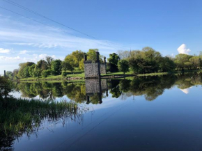 Ardhowen Bay lakefront holiday accommodation